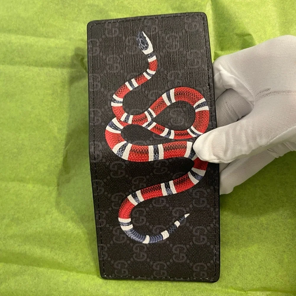 Black Bifold Stylish Leather Wallet NWOT! “SNAKE”